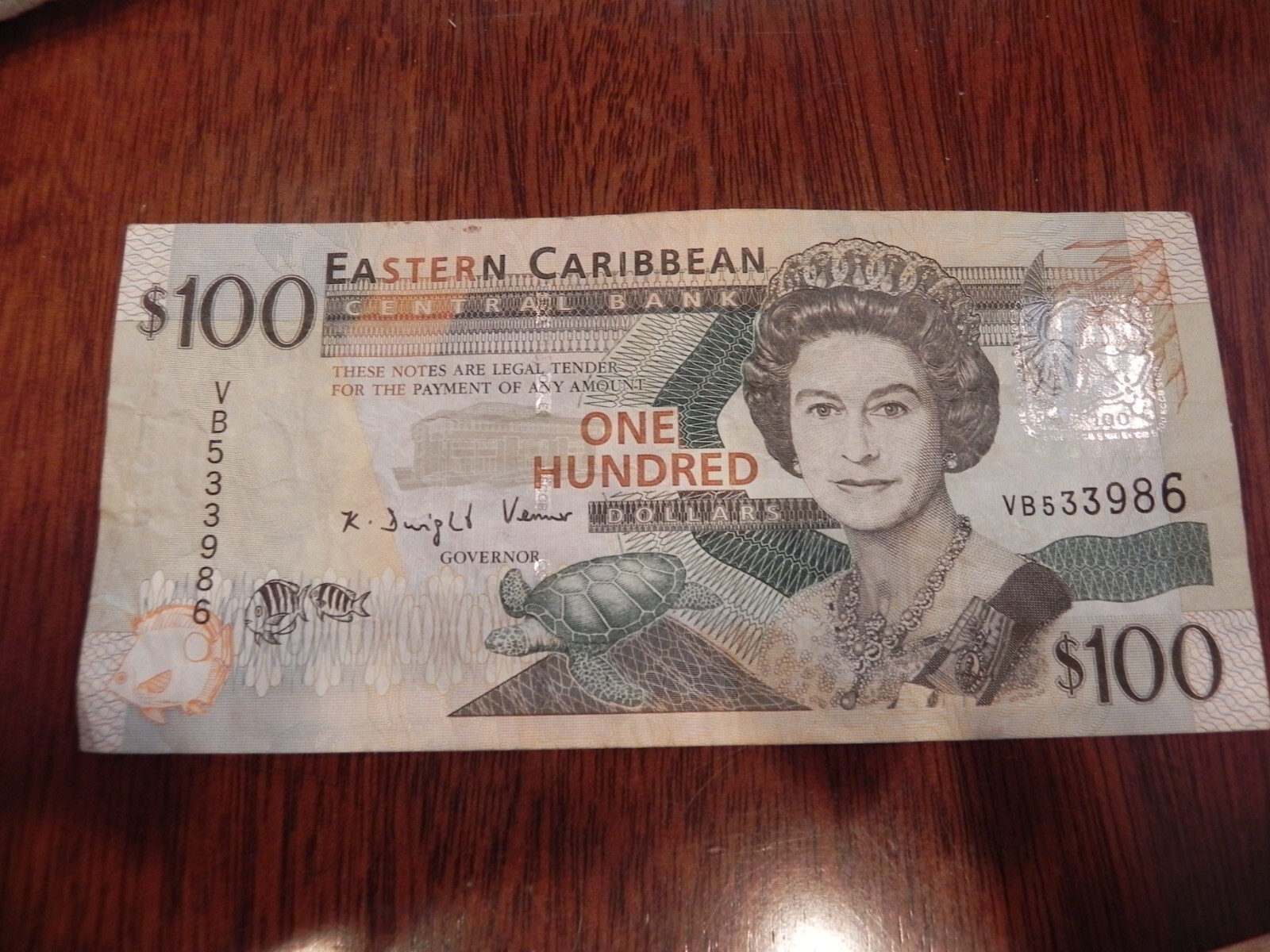 east-caribbean-states-100-dollars-p-51-nd-2008-ecs-queen-turtle-note