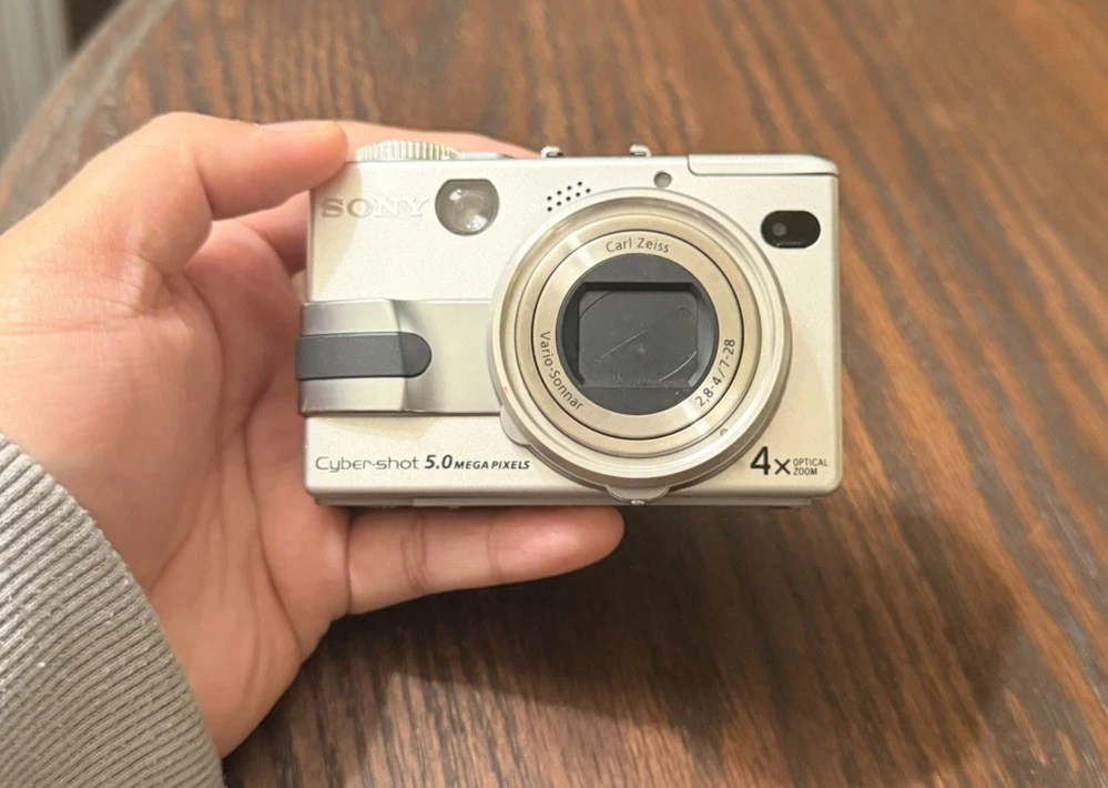 デジタルカメラ SONY Cyber-shot dsc-V1 Retro SONY DSC-V1 Cyber-shot