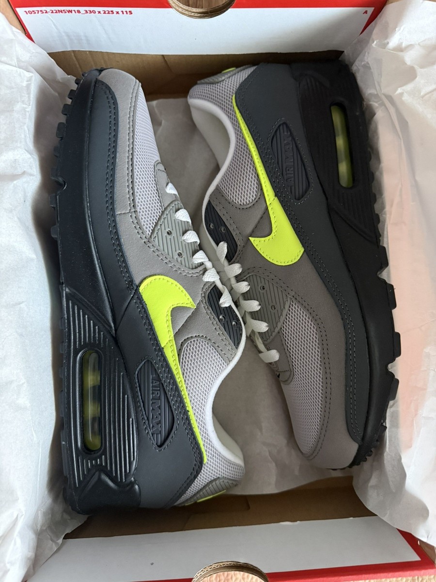 Nike Air Max 90 Neon IQ0289-010 Size 10.5 OG Black Grey Volt Retro