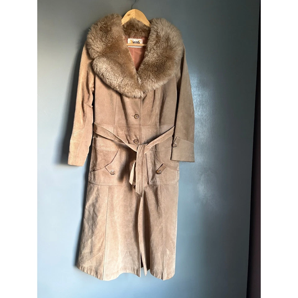 Vintage AVANTI Women's M/L Tan Suede Trench Coat Retro 70's Disco Faux Fur Neck - Image 2 of 4