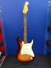 Fender Traditional II 60s Stratocaster E-Gitarre Rosewood 3 Color Sunburst