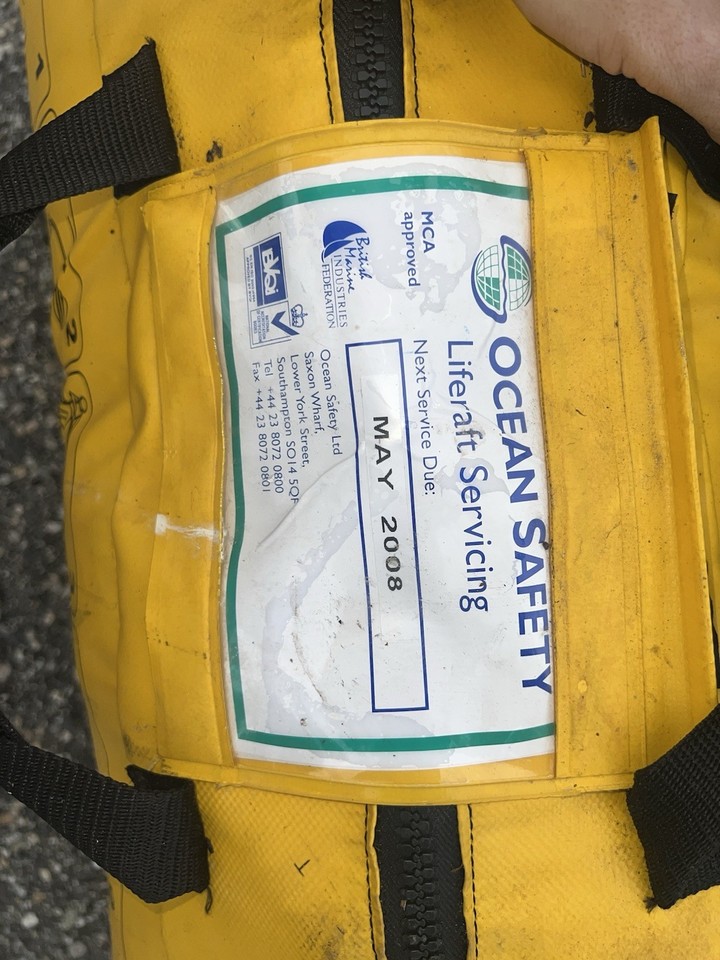 🚨 8-Person Offshore Inflatable Survival Life Raft – SOLAS / ISAF ...