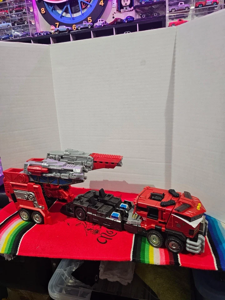 2005 Transformers Cybertron Galaxy ForceLeader Class Optimus Prime - Image 3 of 4