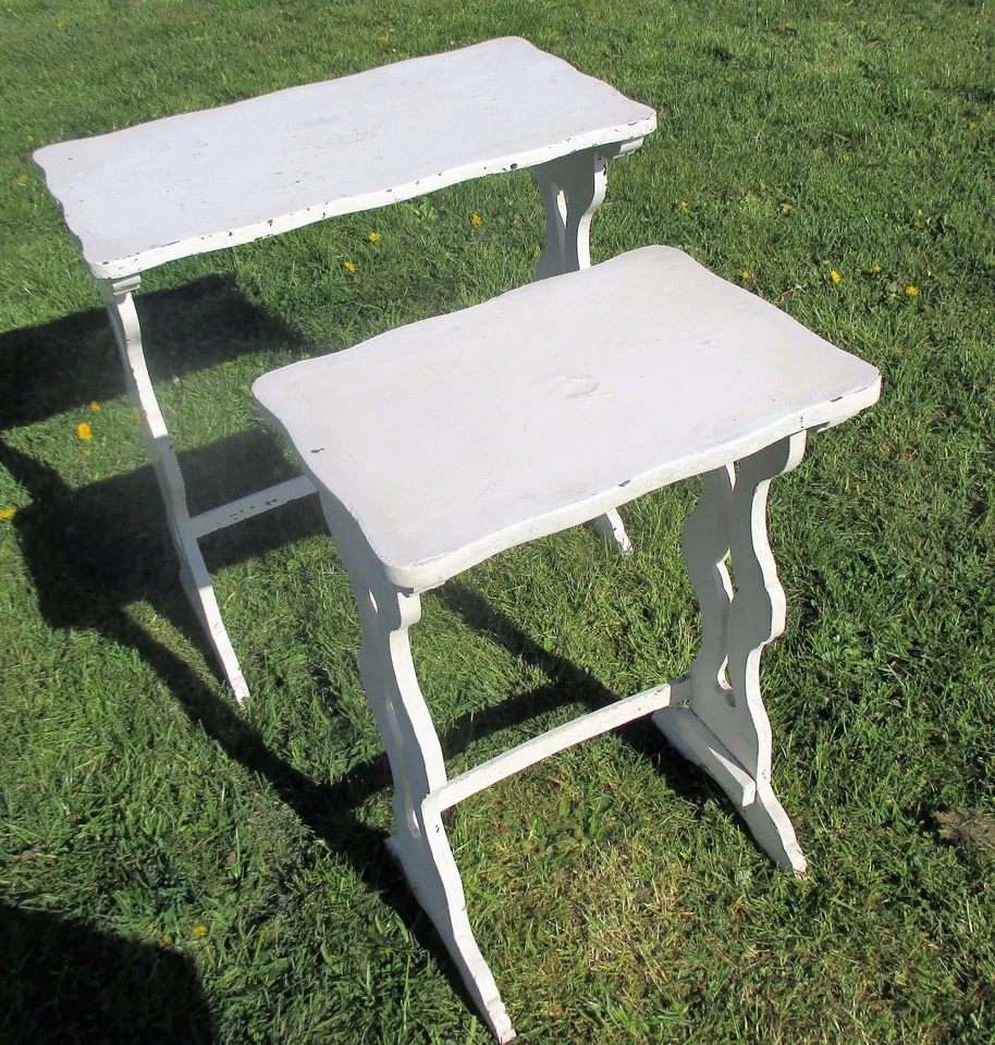 2 Mesas auxiliares francesas antiguas de madera blanca provincial francesa impresionantes WOW Foto 3 de 4