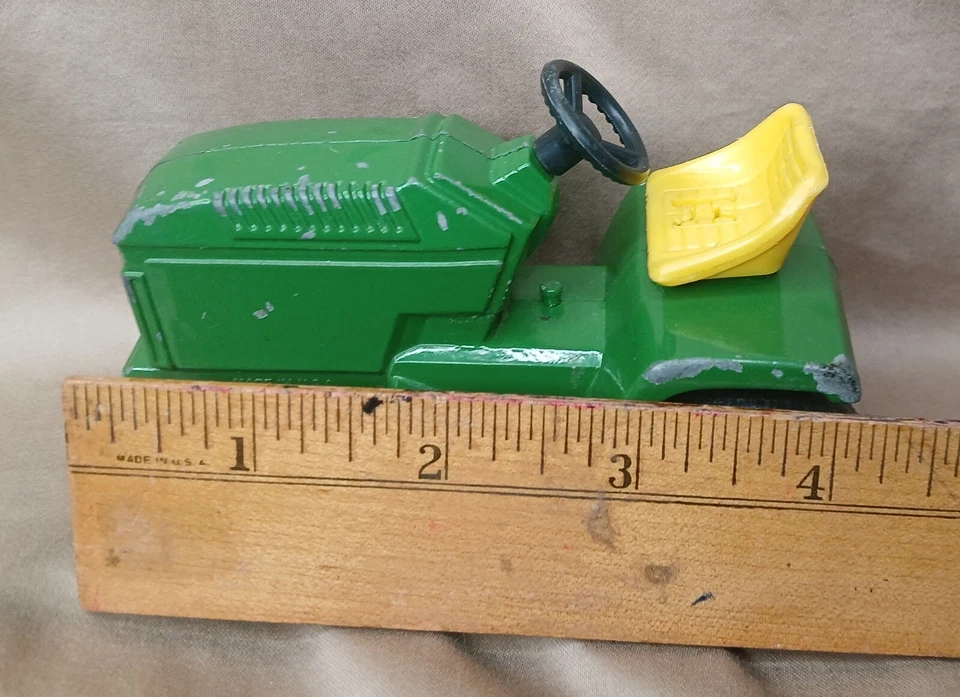 Cortacésped vintage verde ERTL John Deere modelo 1:16 0791 Foto 3 de 4