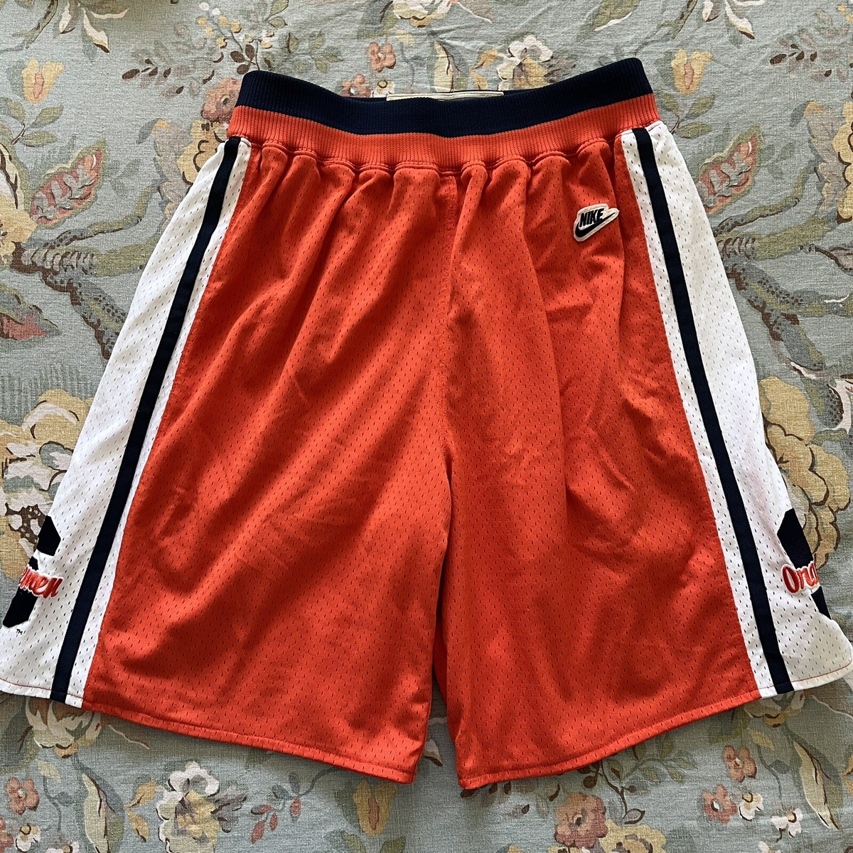 Vintage Nike Syracuse Orangemen Basketball Mesh Shorts M Heavyweight Script  Team