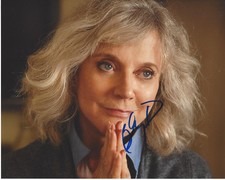 BLYTHE DANNER SIGNED AUTHENTIC 'MEET THE PARENTS' 8X10 PHOTO w/COA ACTRESS 
