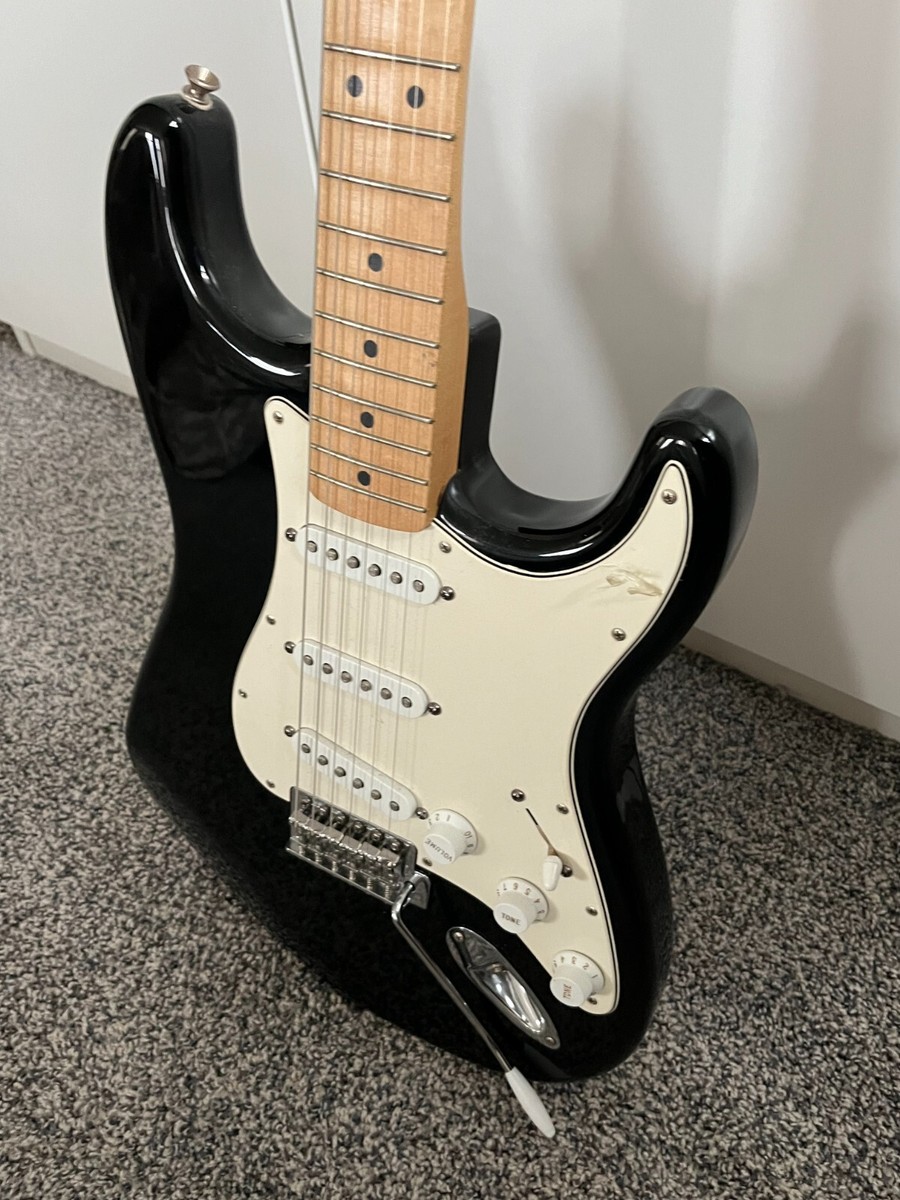 2005 Fender Standard Stratocaster Electric Guitar MIM | eBay