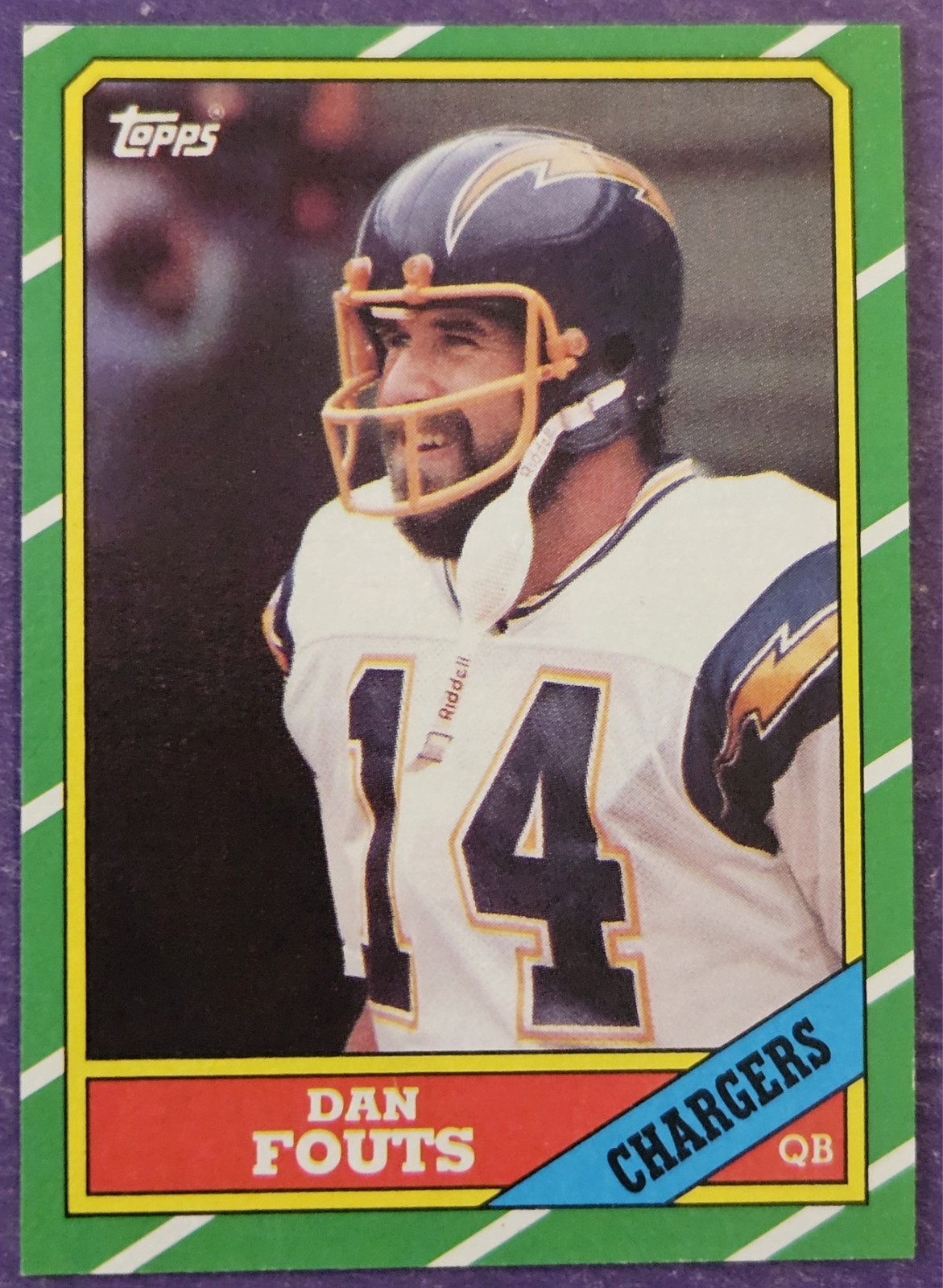 1986 Topps #231 Dan Fouts Football card! San Diego Chargers! HOF!