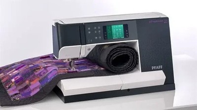 Pfaff Quilt Expression 720 w/ IDT New in Box, Warranty, Nice!
