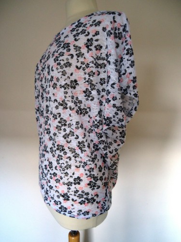 NEW LOOK WHITE PRINT OVERSIZED TOP SIZE 10 NEW - Picture 3 of 4