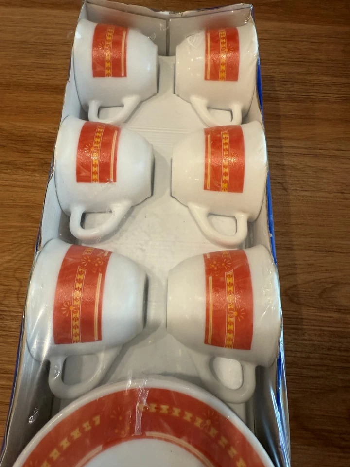 Juego de tazas y platillos Harmonia Demitasse de Bormioli Rocco, 12 piezas, diseño blanco Foto 2 de 4