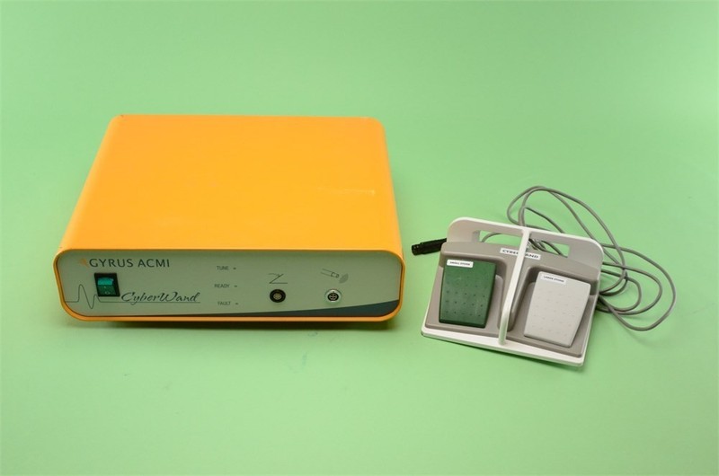 Gyrus ACMI CyberWand console and footswitch MRG4586