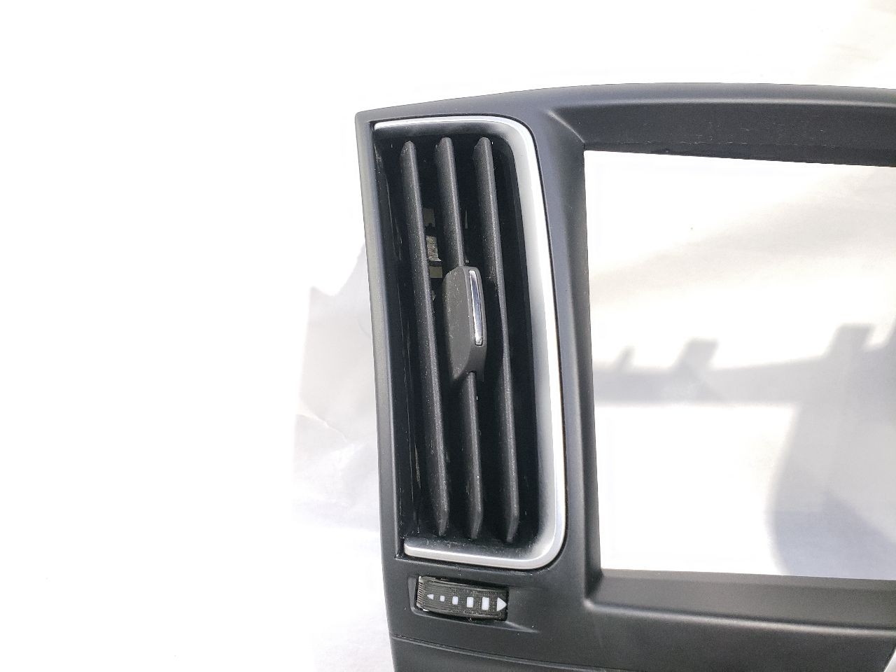 2017 18 19 20 21 2022 Maserati Levante OEM Center Radio Dash Bezel With Vents