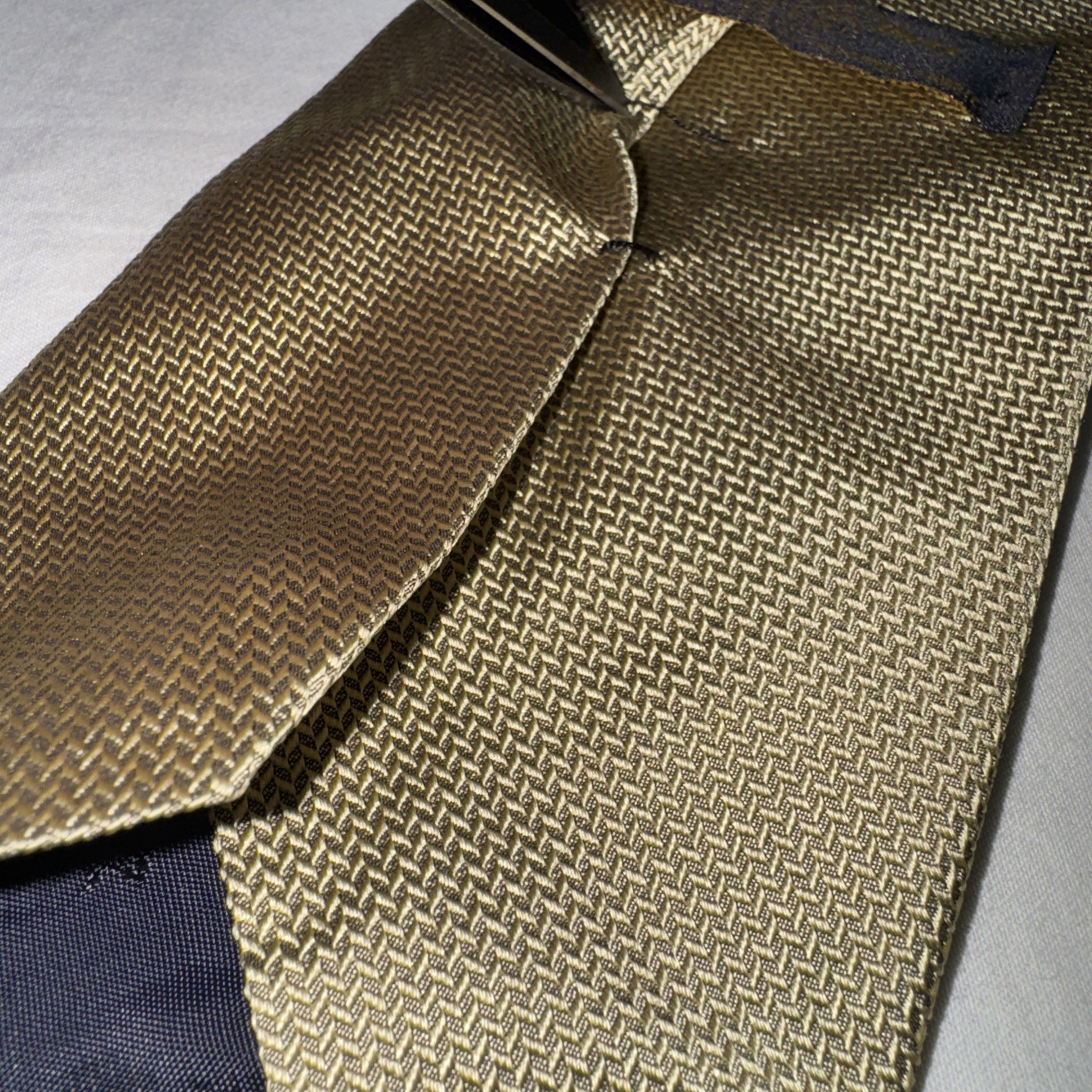 Brooks Brothers Makers Necktie 100% Silk Men’s Geometric Gold Zig Zag 4" 57” USA thumbnail 4