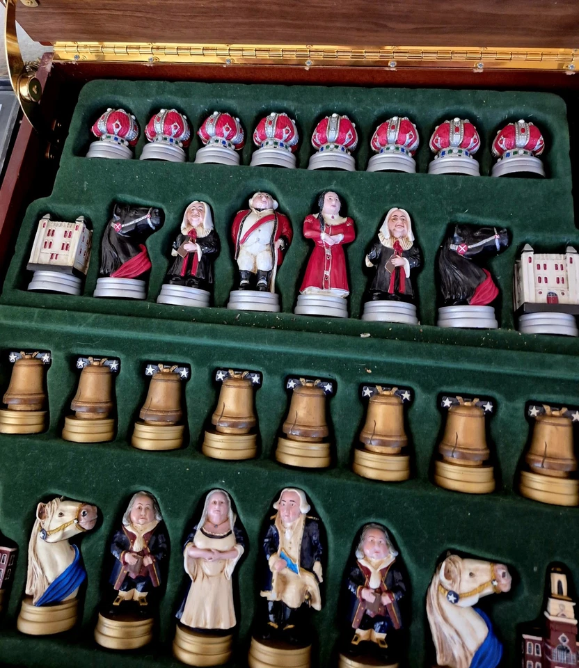 American Revolution War Chess Set 4.75" King 21" Walnut Wood Storage Board Rare! - Image 3 of 4