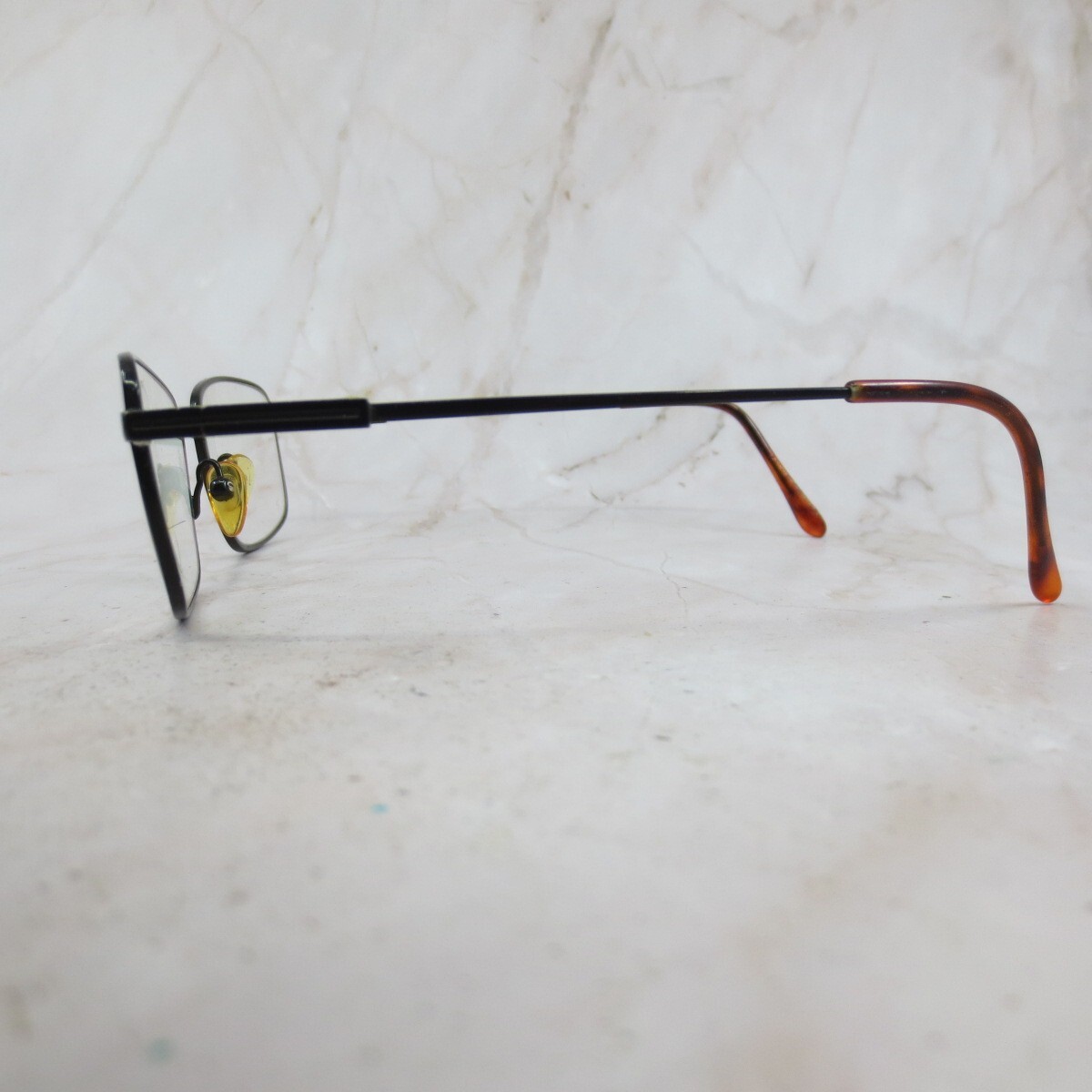 TuraFlex Eyeglasses Frame M869 Women Black Metal Rectangular  display picture 2