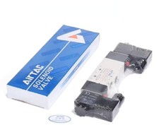 1pcs AirTAC Solenoid Valve 4V130C-06A AC220V  New 4V130C06A