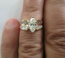 1.75 Carat 14K Gold Diamond Engagement Ring Center 1.05 Carats Value 12,500