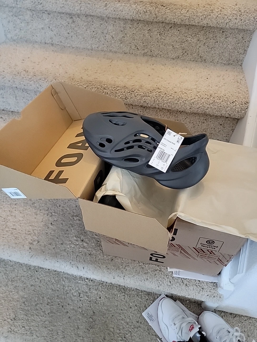 Yeezy Foam Runner Onice Taglia 9