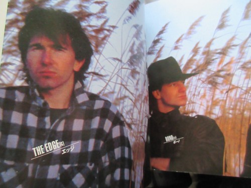 U2 1983 War Japan Tour Book w Promo Sticker Promo Flyer , Concert Program Bono - Picture 10 of 11