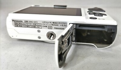 Near Mint】Panasonic LUMIX DMC-GF2 12.1MP Digital Camera White
