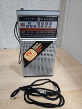 Vintage GE General Electric Portable Radio AM/FM/TV Sound/NOAA Weather 7-2924A