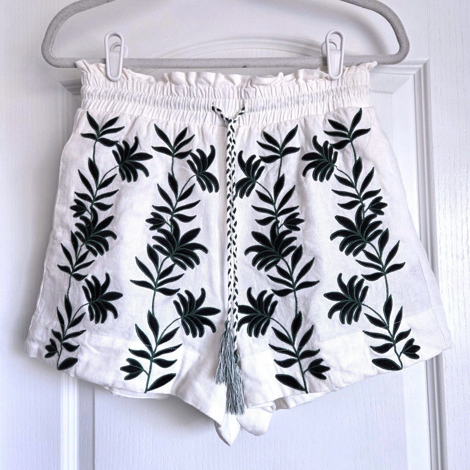 House of Harlow Cream Linen Blend Green Floral Embroidered Paperbag Shorts Sz S