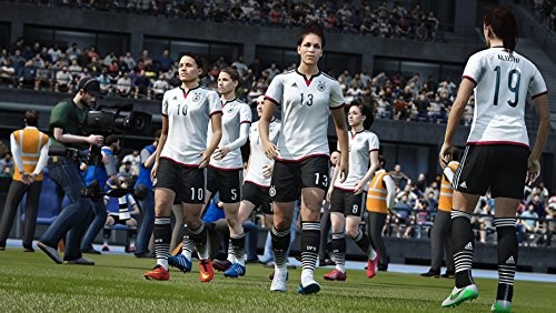 FIFA 16 - Deluxe Edition - PlayStation 4 (Sony Playstation 4) (US IMPORT) - Picture 2 of 10