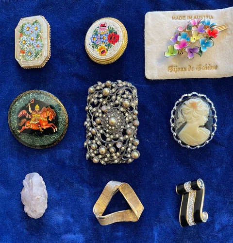 Lot of 9 Beautiful Vintage Fashion Brooches Pins Costume Jewelry-FREE SHIPPING!