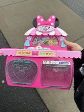 Disney Minnie Mouse Pretend Play Kitchen Set Glitter Finish Pink