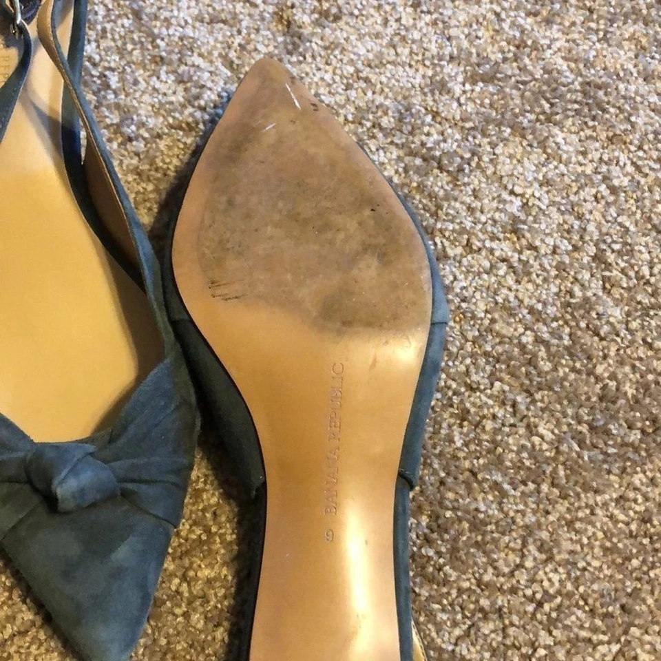 Tacones de gatito de gamuza Banana Republic talla 9 Foto 3 de 4