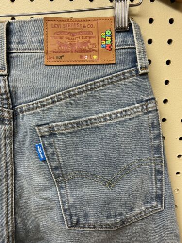 Pantalones de mezclilla Levis X Super Mario Bros 501 nuevos con etiquetas ribete botón mosca 24x26 irregulares - Imagen 3 de 16