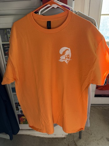 T-shirt à capuche à manches longues Twofer pour homme New Era rouge Tampa Bay Buccaneers