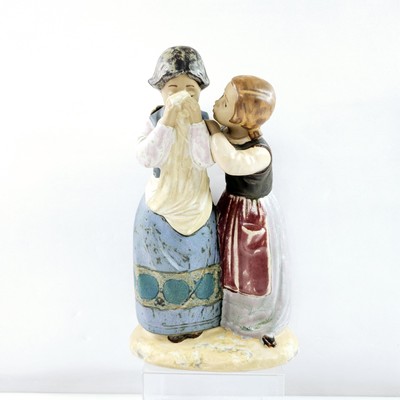 Lladro 1326 Comforting Her Friend Porcelain Figurine Gres Finish 11'' Retired Vtg