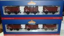 BACHMANN PAIR OF BOXED SETS OF 3 BR 16 TON STEEL MINERAL WAGONS (NEW)