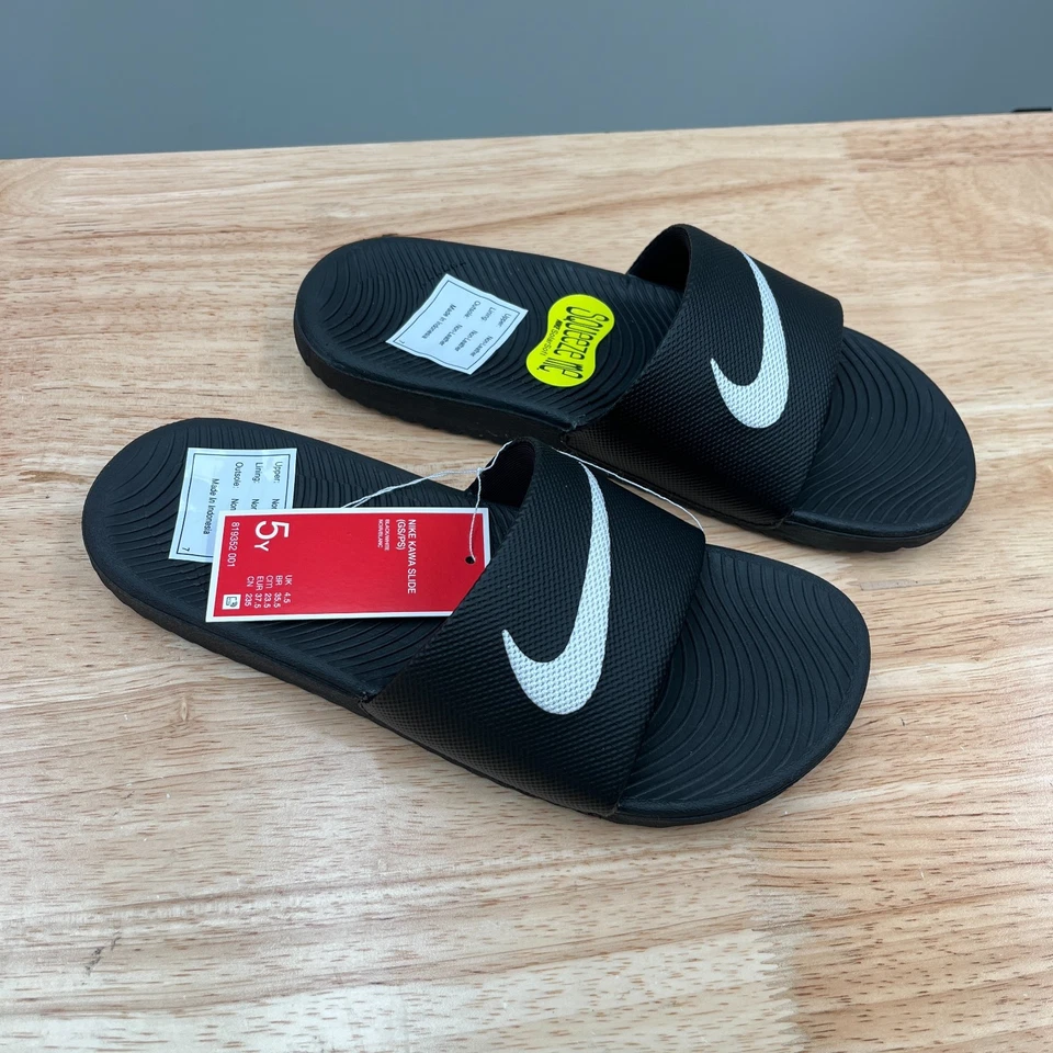 Nike Kawa Kids Boys Slides 819352-001 Black White Slip On Open Toe Size 5Y NIB - image 4 of 4