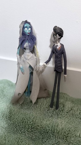 💀 La sposa cadavere di Tim Burton – Emily & Victor – McFarlane Toys 2005 – 15” - Foto 2 di 10