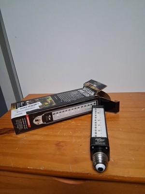 Zoo Med ReptiSun UVB/LED Lamp Bright, 6500k White Light LEDs 9 Watts Open Box