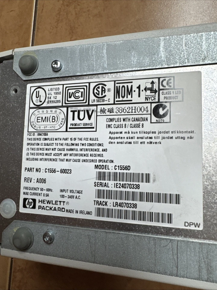 HP DDS3 DAT24 DDS-3 SCSI SureStore External Tape Drive C1556D C1556-60023 - Image 2 of 4