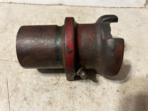 47062 - A Used Bearing Assembly For A New Holland No. 330, 331, 335 Spreaders
