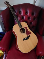 Taylor 210 Dreadnought Guitar