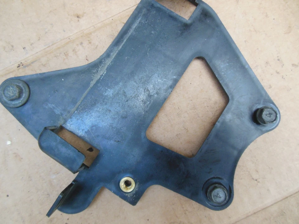 1987 KAWASAKI ZL1000 ELIMINATOR JUNCTION FUSE BOX BRACKET MOUNT - Image 3 of 3