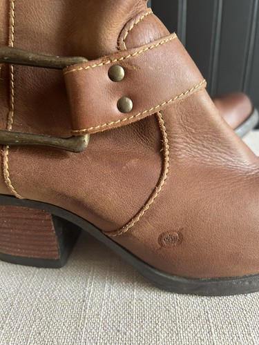 BORN Caramel Leather Tall Boots W/Heel. Beautiful. Size: 40.5 EUC Size: 10 US - Picture 2 of 10