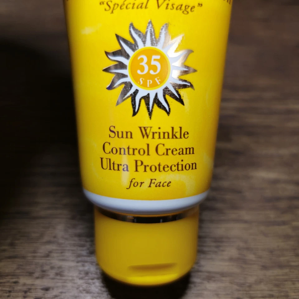 Sun Wrinkle Control Cream By Clarins High Protection ! SPF35 ! For Face 2.7 Oz - Image 2 of 4