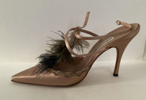 Pre-Owned Manolo Blahnik Pink Satin Feathered Stiletto Heels Size 41 - Picture 5 of 13