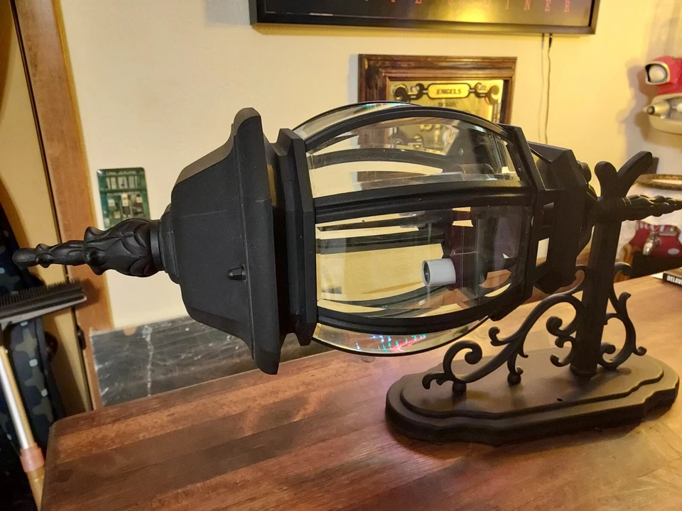 Iluminación artesanal grande de 23" x 13" Classico luz exterior europea de 3 luces, negra Foto 3 de 4