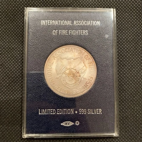 FIRE FIGHTERS LIMITED EDITION - 1 OZ. .999 FINE SILVER - W/CASE!