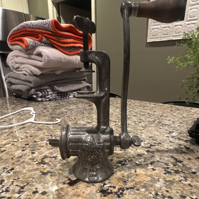 Meat Grinder.     Keen Kutter