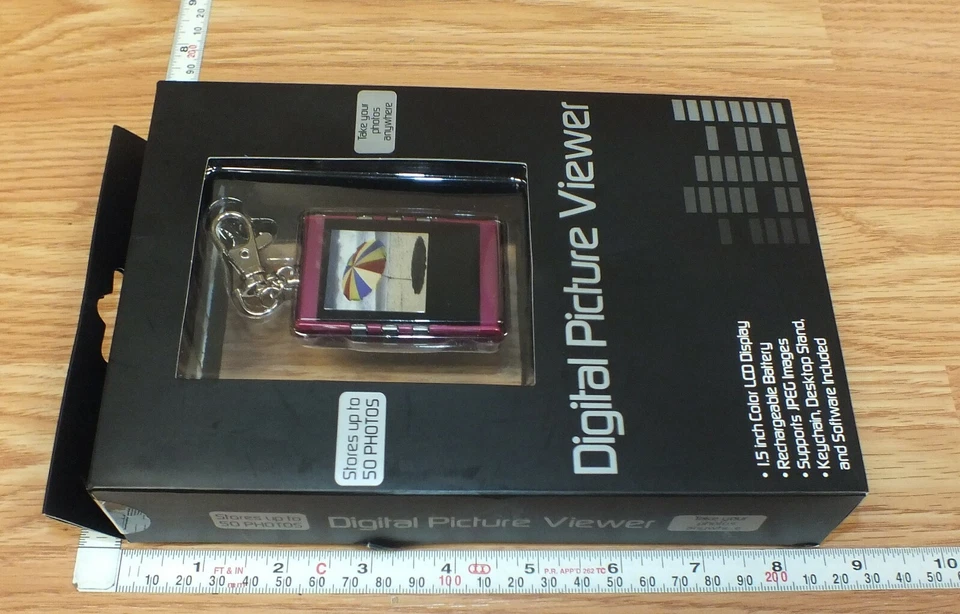 Pink 1.5" Color LCD Digital 50 Photo JPEG Picture Viewer Keychan (056 13 0710) - Image 4 of 4